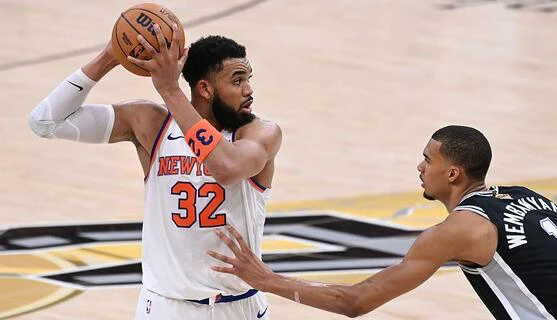 featured-image-nba-finalo-prognoze-spurs-pries-niujorko-knicks-2